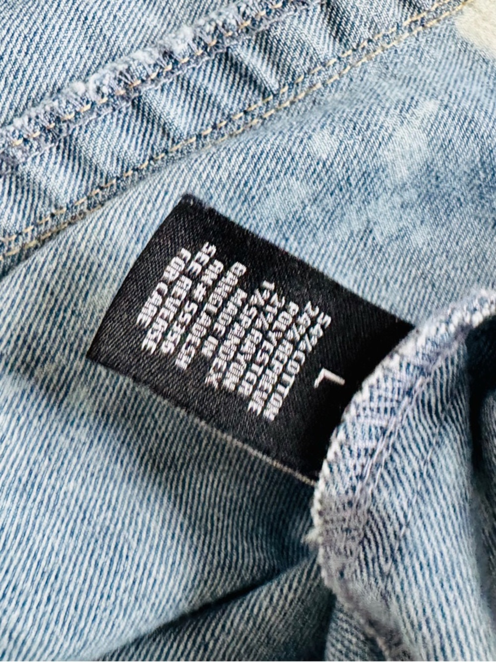 d. jeans Blue Denim Jacket with Hand-Painted Bee Graphic - Picture 8 of 8